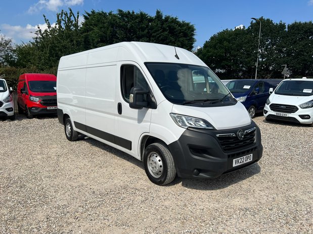 Vauxhall Movano LWB L3H2 (SOLD) Medium Roof F3500 Edition T D S/S EURO 6 NO VAT 4