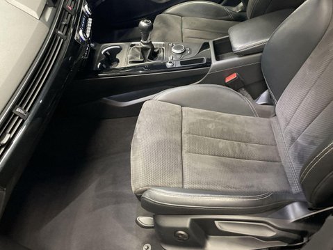 Audi A4 2.0 TFSI 35 Black Edition Saloon 4dr Petrol Manual Euro 6 (s/s) (150 ps) 46
