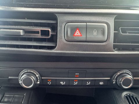Vauxhall Combo 1.5 Combo 2300 Professional Turbo D S/S 13