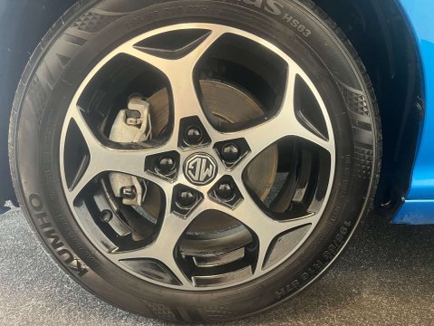 MG MG3 1.5 MG3 Trophy HEV Auto 5dr 8