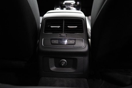Audi A4 2.0 TFSI 40 Black Edition Estate 5dr Petrol S Tronic Euro 6 (s/s) (204 ps) 26