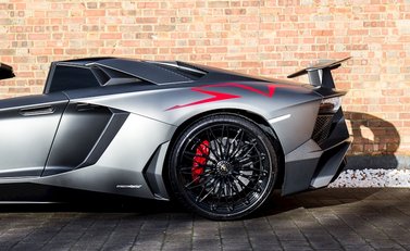 Lamborghini Aventador SV LP 750-4 Roadster 15