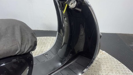 Lexmoto Vienna 2021 11K RUNNING PROJECT SCOOTER SPARES OR REPAIR 125CC CUSTOM BIKE 26