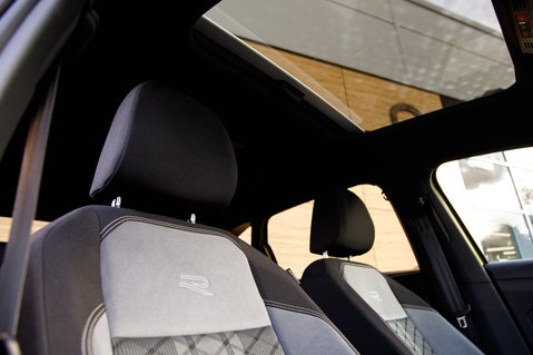 Volkswagen Taigo R-LINE TSI DSG 31