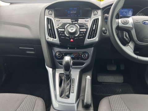 Ford Focus 1.6 Titanium Navigator Powershift Euro 5 5dr 36