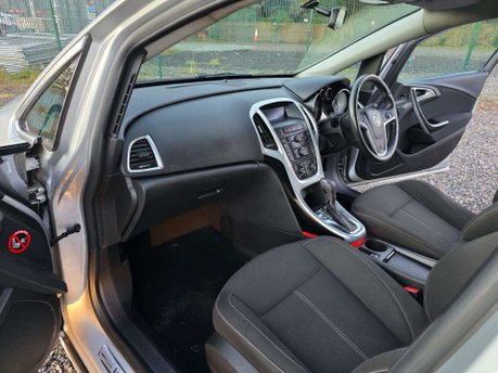 Vauxhall Astra 1.6 16v SRi Auto Euro 5 5dr 37