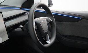 Tesla Model Y PREMIUM LONG RANGE RWD No Luxury Tax Available Now! 1 Owner VAT Qualifying 23