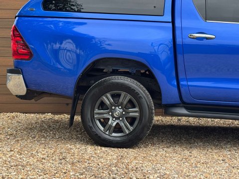 Toyota Hilux 2.4 HI-Luxury Icon D-4D 4WD Double Cab Auto 4WD 5dr 16