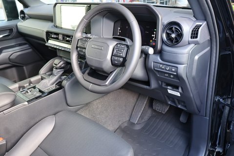 Toyota Land Cruiser COMMERCIAL with the best seat conversion in the uk from seeker  17