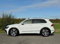 Volkswagen Tiguan 2.0 TDI BlueMotion Tech R-Line Euro 6 (s/s) 5dr 12