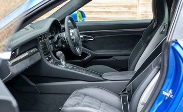 Porsche 911 (991) Carrera GTS 14