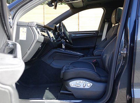 Porsche Macan GTS 18