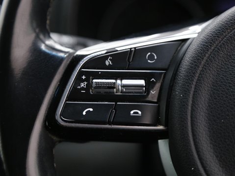 Kia Sportage 1.6 GDi 2 Euro 6 (s/s) 5dr 11