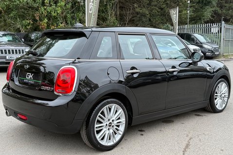 Mini Hatch COOPER D - £20 ROAD TAX - MEDIA XL -LED HEADLIGHTS -HIGH SPEC - NEW MOT 6