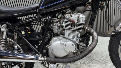 Suzuki GN 2002 31K CUSTOM CAFE RACER PROJECT BUILD 125CC 12