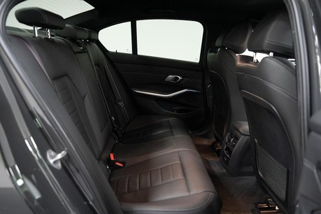 BMW 3 Series 2.0 330e 12kWh M Sport Pro Edition Saloon 4dr Petrol Plug-in Hybrid Auto xD 22