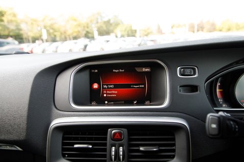 Volvo V40 T3 CROSS COUNTRY PRO 19