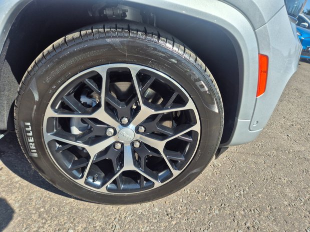 Jeep Grand Cherokee SUMMIT RESERVE 16