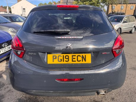 Peugeot 208 S/S GT LINE 9