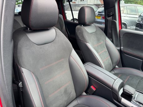 Mercedes-Benz GLB GLB 220 D 4MATIC AMG LINE PREMIUM PLUS 18