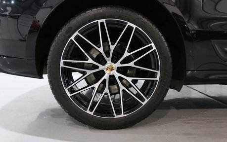 Porsche Macan Now Sold More Required - RS Spyder Alloys, Pan Roof, BOSE 12
