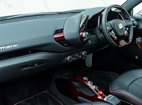 Ferrari 488 GTB Tailor Made 18