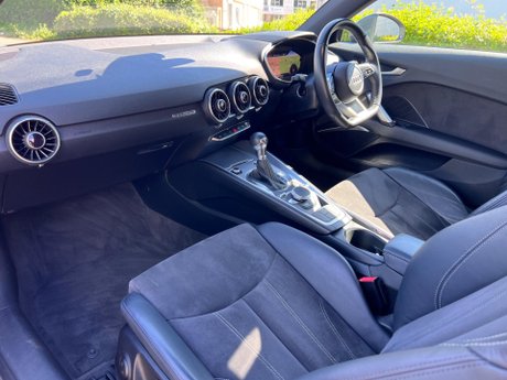 Audi TT 2.0 TFSI S line S Tronic quattro Euro 6 (s/s) 3dr 28