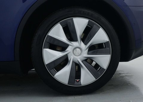 Tesla Model Y (Dual Motor) Long Range SUV 5dr Electric Auto 4WDE (384 bhp) 18