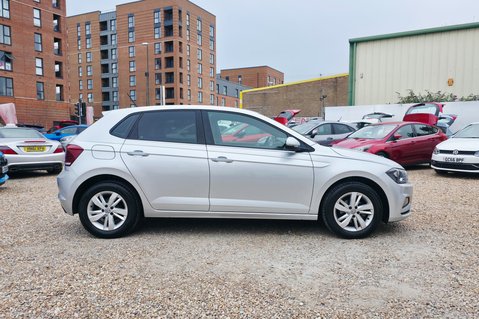 Volkswagen Polo SE EVO.. 5 SERVICES.. INSURANCE GROUP.. STUNNING EXAMPLE 13