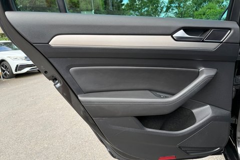 Volkswagen Passat GT TSI EVO DSG - PANORAMIC SUNROOF -19 INCH ALLOYS - ONE OWNER 31
