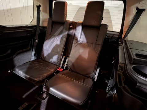 Land Rover Discovery SDV6 HSE 21
