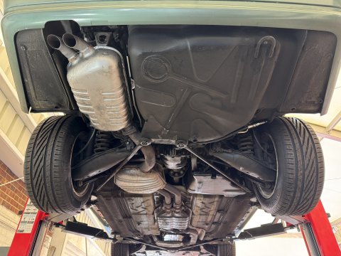Mercedes-Benz SL Series 500SL-32 45