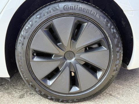 Tesla Model 3 Saloon 4dr Electric Auto RWD (208 ps) 16