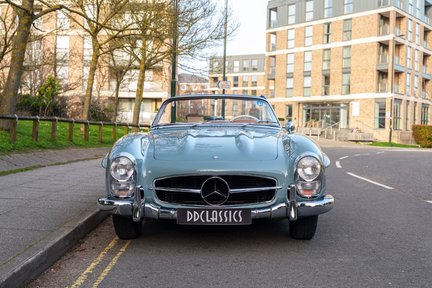 Mercedes-Benz SL Class 300SL Roadster 5