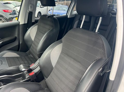 Peugeot 2008 1.2 VTi Allure Euro 5 5dr 26