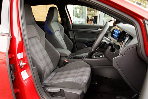 Volkswagen Golf GTE DSG 36