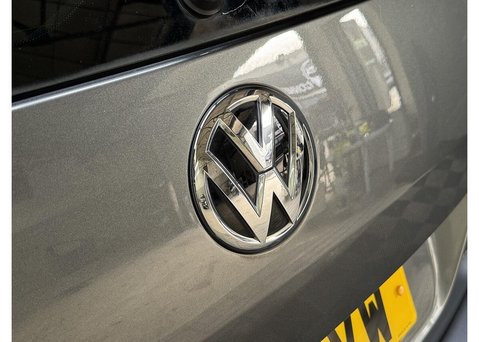 Volkswagen Sharan 2.0 TDI BlueMotion Tech SE MPV 5dr Diesel DSG Euro 6 (s/s) (150 ps) 17