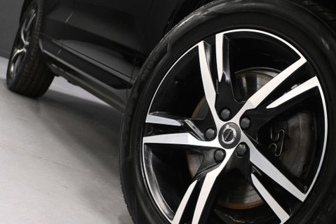 Volvo XC60 2.0 XC60 R-Design B4 MHEV AWD Auto 4WD 5dr 12