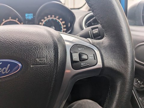 Ford Fiesta TITANIUM 10