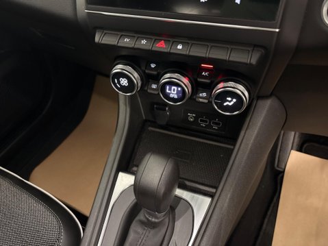 Renault Captur 1.6 E-TECH techno Auto Euro 6 (s/s) 5dr 23