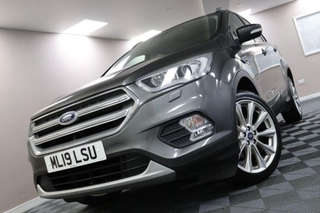 Ford Kuga TITANIUM X EDITION 32