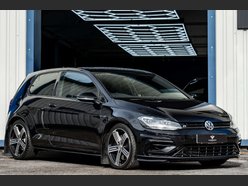 Volkswagen Golf 2.0 Golf R TSi Semi-Auto 4WD 3dr 5