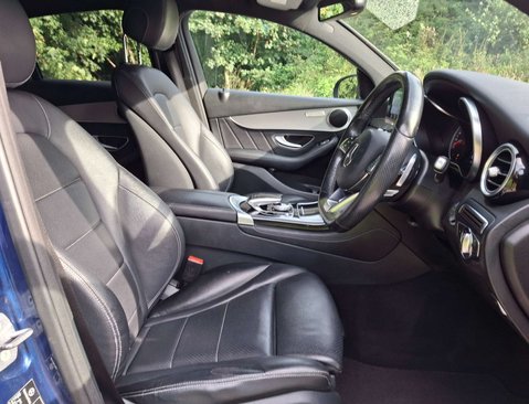 Mercedes-Benz GLC 2.1 GLC 220 D 4Matic AMG Line Auto 4WD 5dr 19