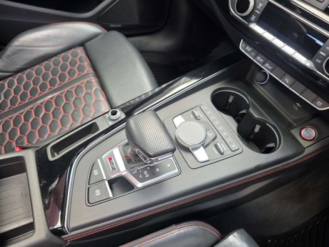 Audi RS4 2.9 TFSI V6 Estate 5dr Petrol Tiptronic quattro Euro 6 (s/s) (450 ps) 9