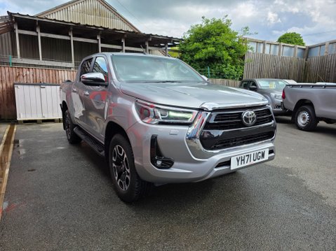 Toyota Hilux INVINCIBLE 4WD D-4D DCB AUTO 3