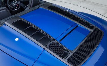 Audi R8 V10 PERFORMANCE CARBON BLACK SPYDER 40