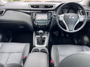 Nissan Qashqai 1.6 dCi Tekna 2WD Euro 6 (s/s) 5dr 17