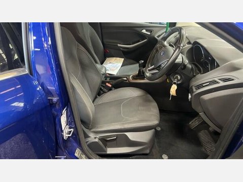 Ford Focus 1.0T EcoBoost Zetec Euro 6 (s/s) 5dr 6