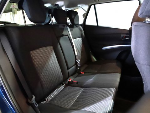 Suzuki S-Cross 1.4 Boosterjet 48V Hybrid Motion 5dr 32