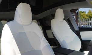 Tesla Model Y LONG RANGE AWD Full Self Driving AutoPark Summon White Interior Tow Bar  3
